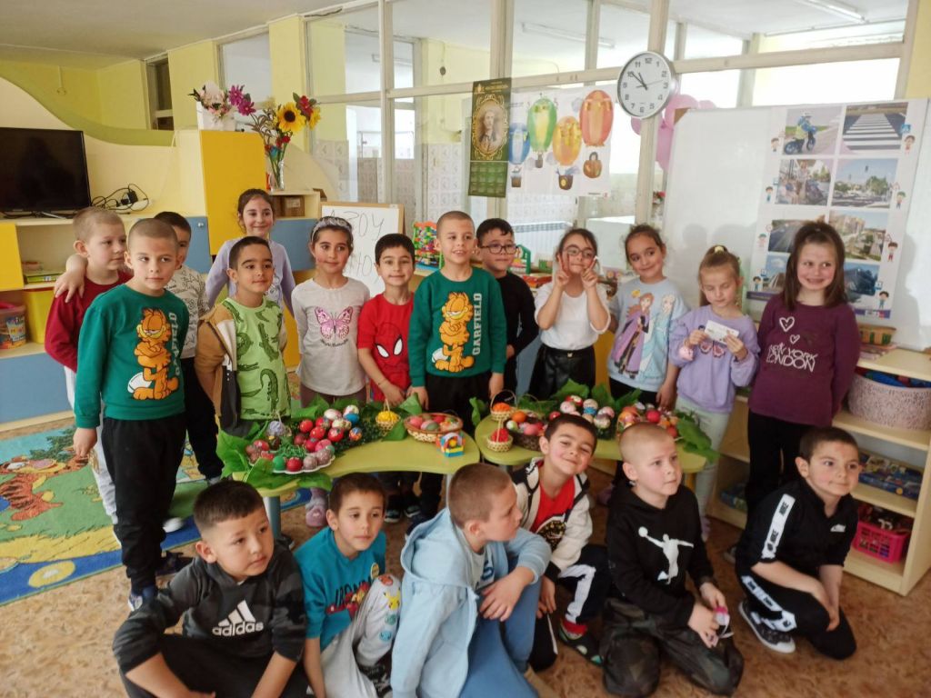 "Великден" - ден на отворени врати в ДГ№18 "Осми март" - сграда Детска градина - ДГ 18 Осми март - Хасково