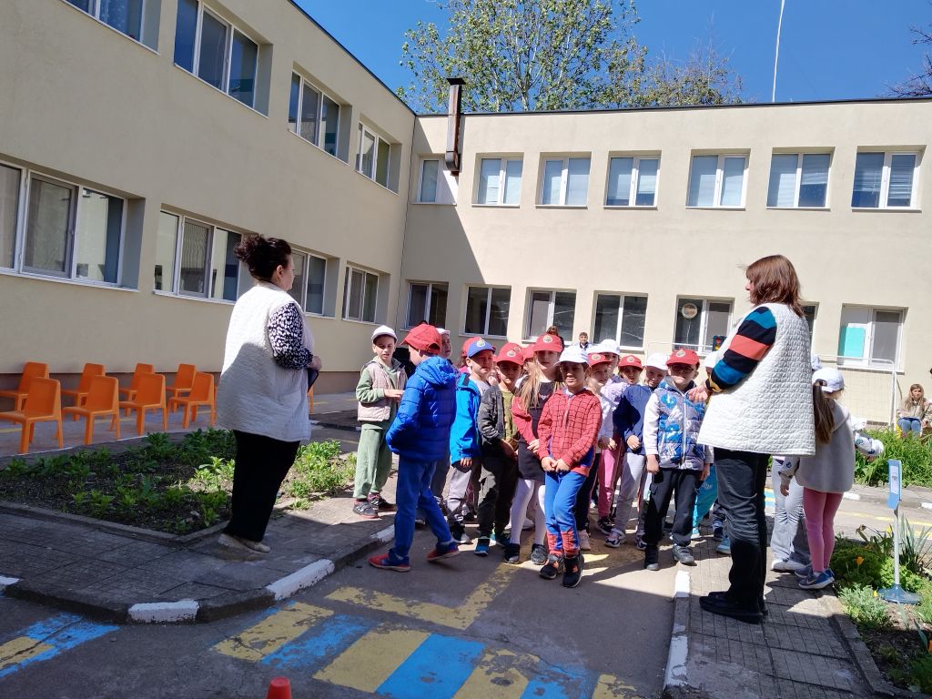"Пътувам с автобус" - открита педагогическа ситуация IV група - ДГ 18 Осми март - Хасково